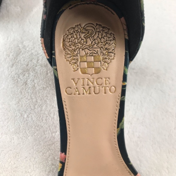 Vince Camuto block heel sandals - Picture 5 of 6